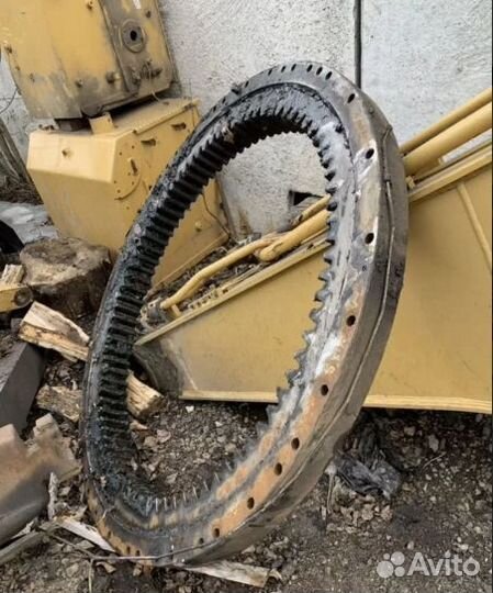 Опорно поворотный круг CAT 300/336