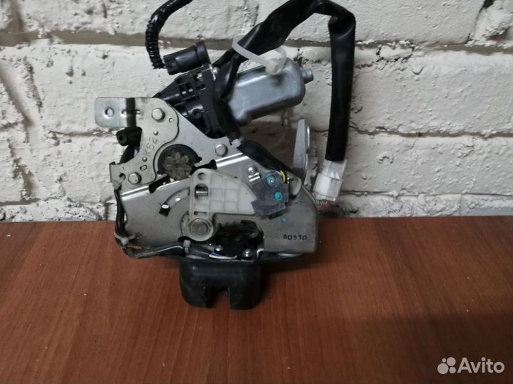 Замок крышки багажника Acura Mdx YD2 3.7 2008