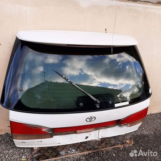 Крышка багажника тайота виста ардео