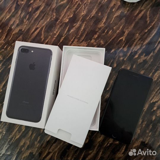 Телефон iPhone 7 plus