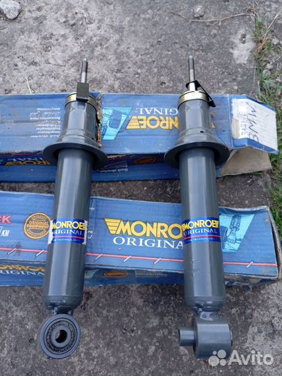 Задние амортизаторы BMW E34