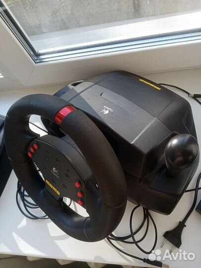 Игровой руль logitech momo racing