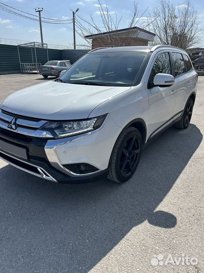 Mitsubishi Outlander 2.4 CVT, 2015, 140 000 км