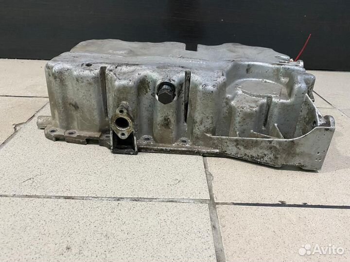 Поддон двигателя Volkswagen Passat B6