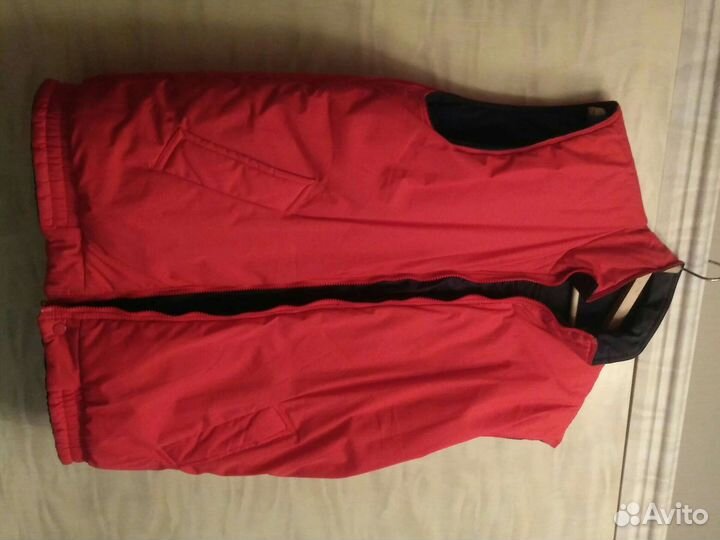 Жилетка безрукавка