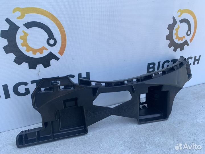 Кронштейн заднего бампера Mercedes A2138850165