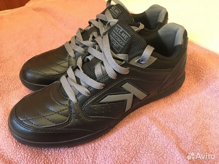 Кроссовки-бутсы Kelme