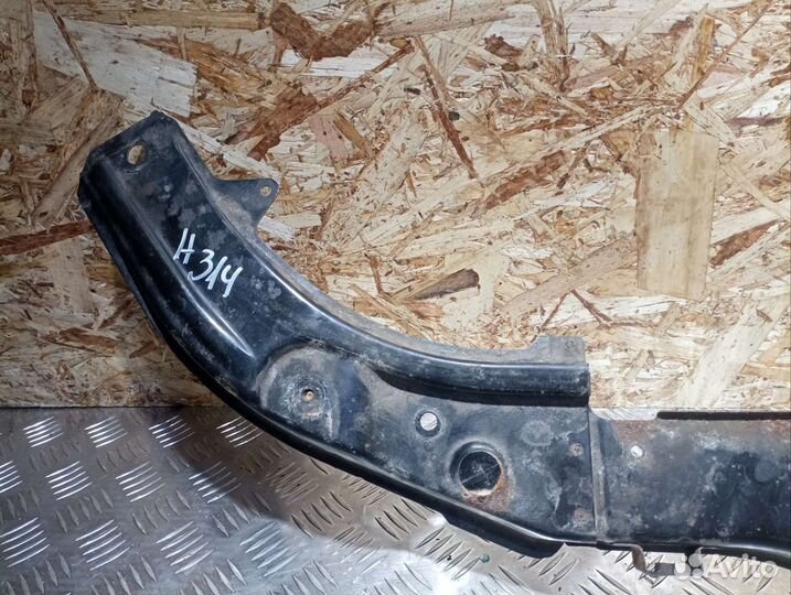 Верхняя планка передней панели Mazda III BM