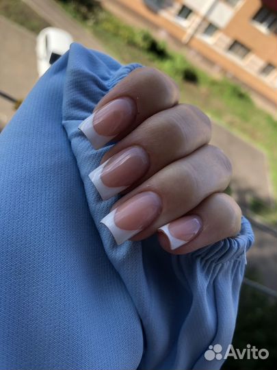 Маникюр и педикюр