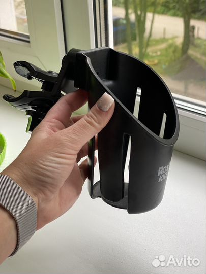 Универсальный подстаканник для любой коляски