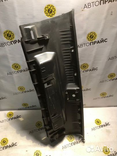 Обшивка багажника Volkswagen Jetta 6 CTH 1.4 TSI