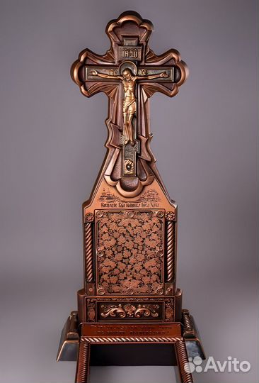 Кованый крест на могилу