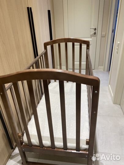 Детская кроватка с ортопедическим матрасом