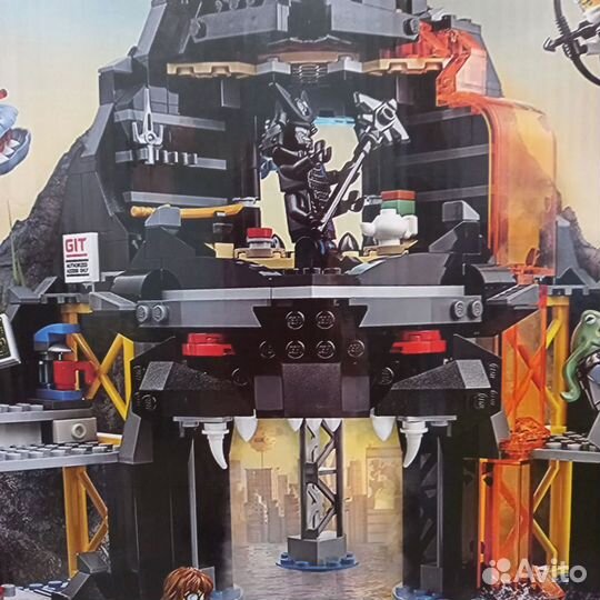 Lego ninjago Вулканическое логово конструктор