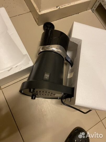 Соковыжималка новая