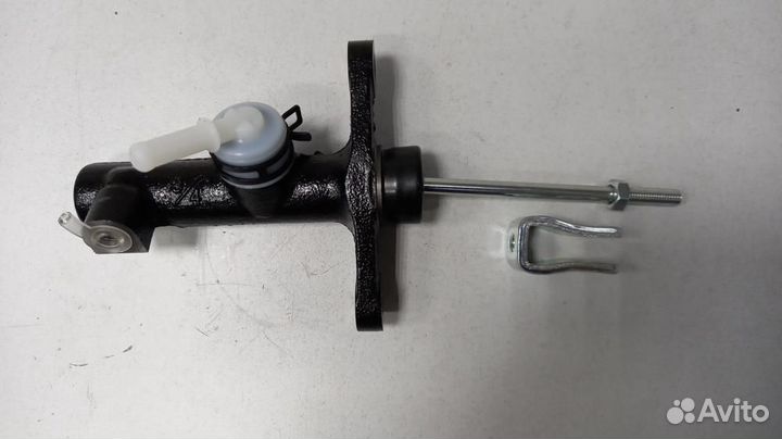 Главный цилиндр сцепления - yuholi