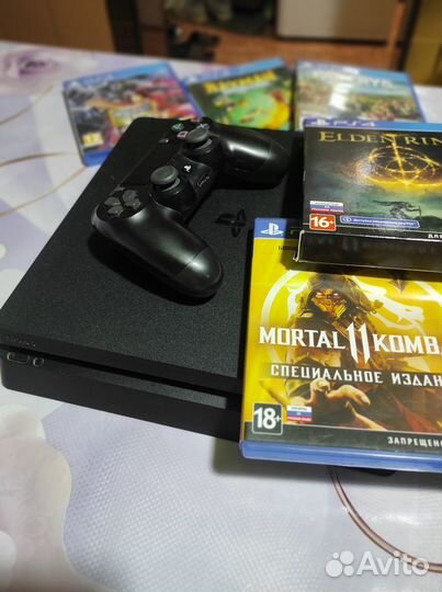 Продам Sony PlayStation 4 Slim