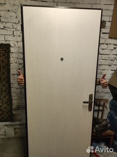 Дверь входная металлическая