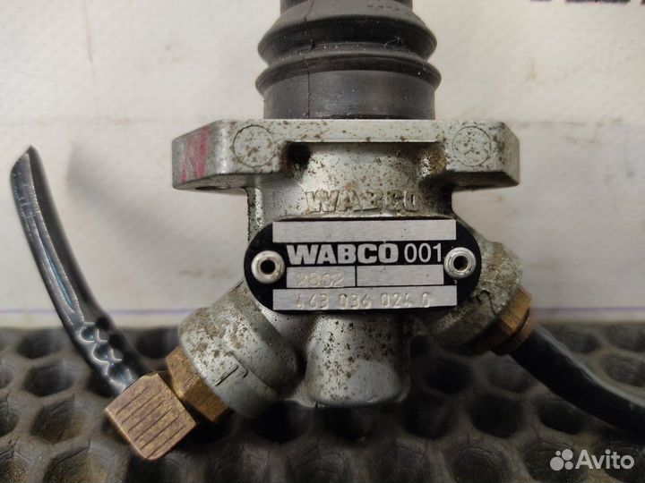 98413419 Клапан пневматический