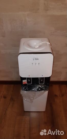 Кулер для воды Ecotronic J1-LC XS, белый