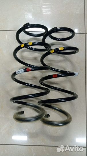 Пружина пер. A447321070060 новая