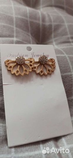 Бижутерия серьги новые