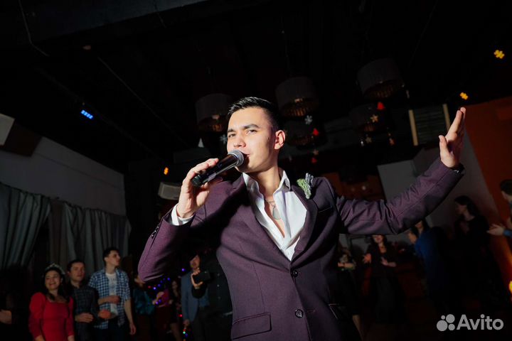 Ведущий тамада