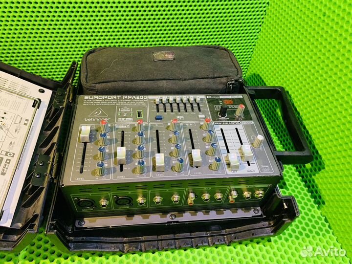 Звукоусилительный комплект Behringer PPA200