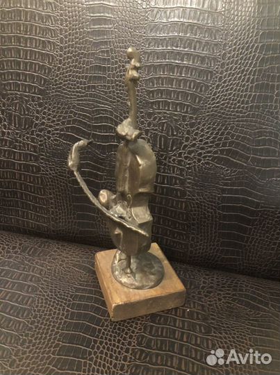 Бронзовая статуэтка Виолончелист Европа 19 век