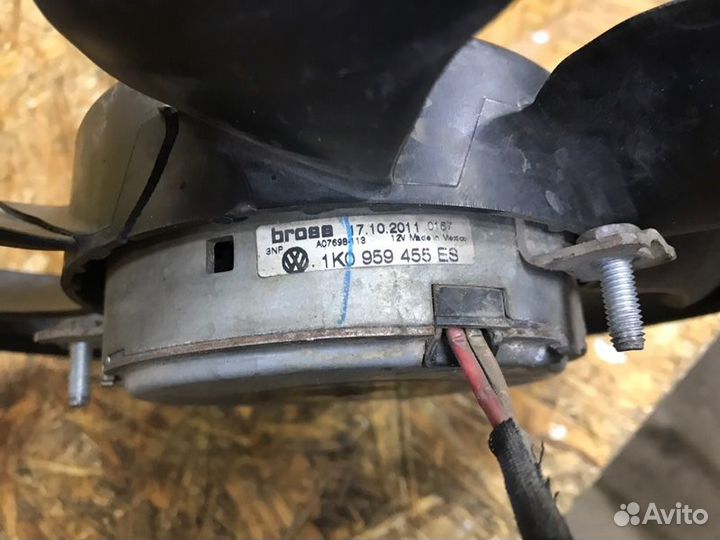 Вентилятор радиатора кондиционера Volkswagen Jetta