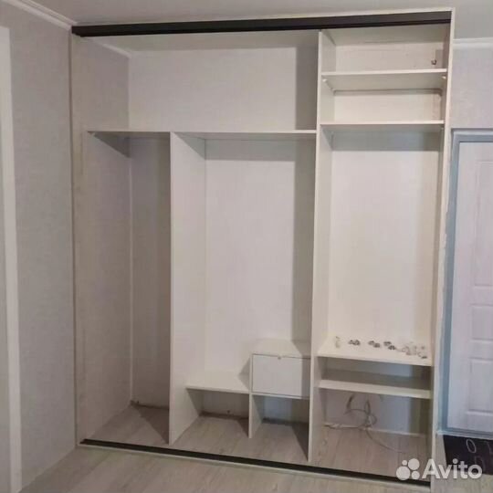 Шкаф-купе в стиле IKEA