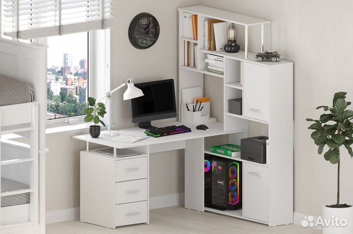 Компьютерный стол угловой с полками белый