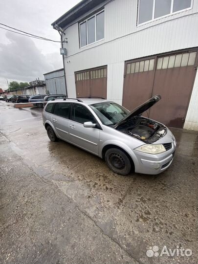Renault megane спойлер продан