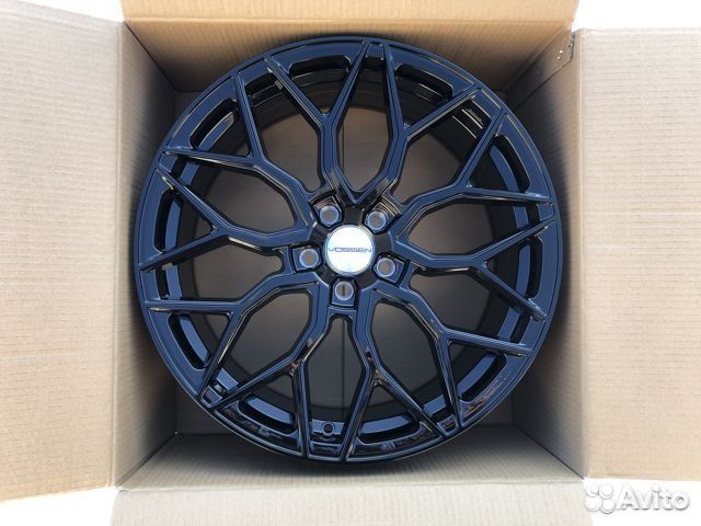 R20 5х114.3 Vossen HF-2 Black Новые Диски