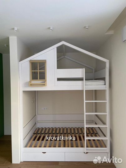 Двухъярусная кровать домик, увеличенная по ширине