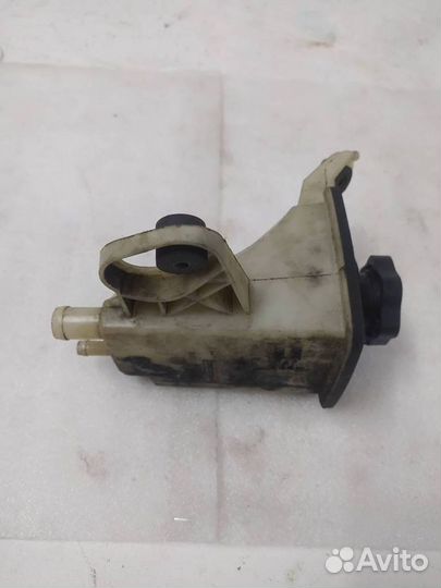 Бачок гидроусилителя