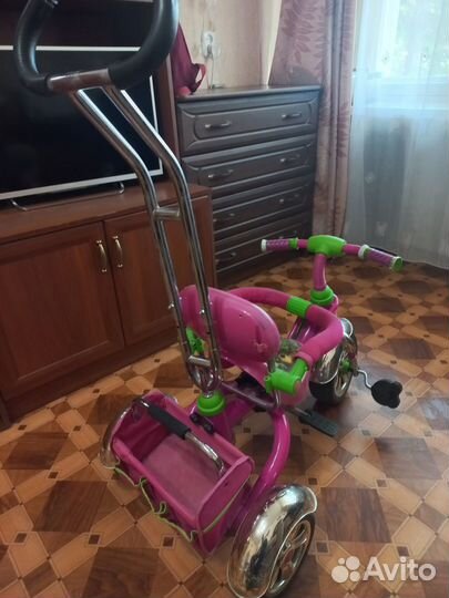 Детский велосипед для девочек трёхколёсный