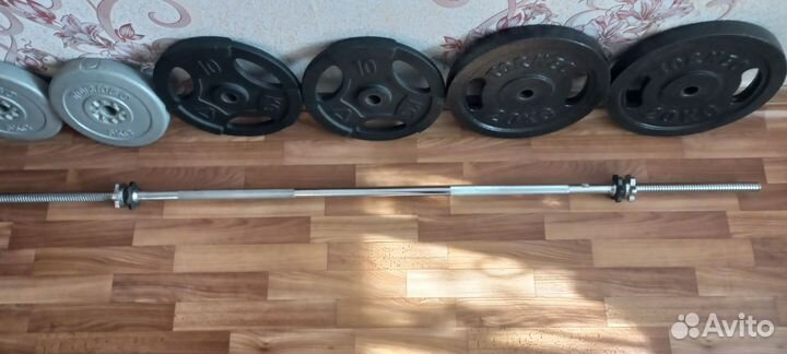 Скамья для жима со стойкой,грифами и блинами