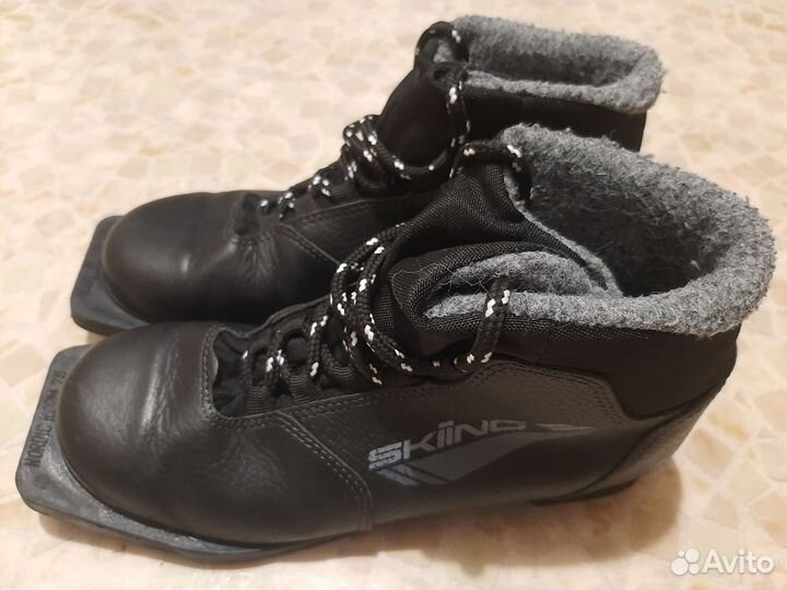 Лыжные ботинки классические