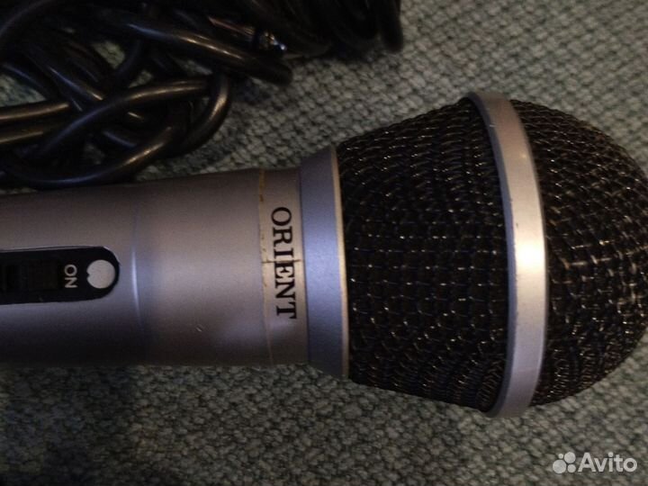 Микрофон для караоке проводной