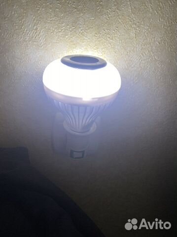 Лампа разноцветная с динамиком