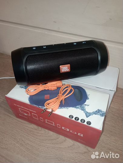 Музыкальная колонка с блютузом