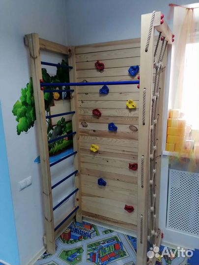 Мини скалодром