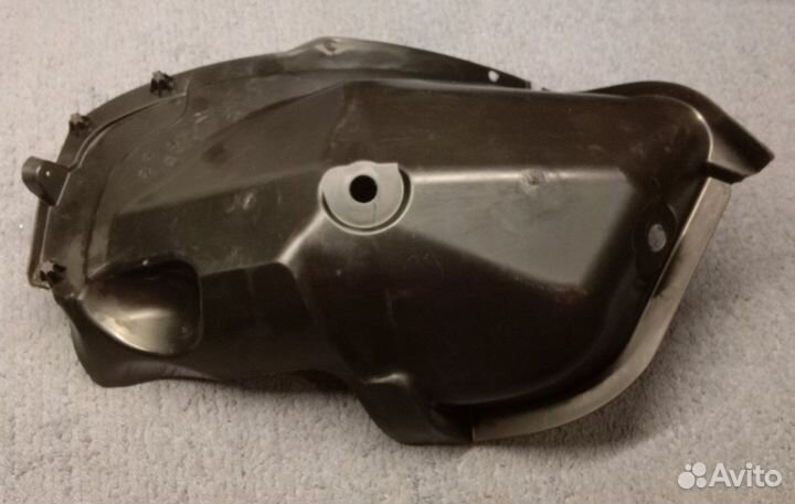 Подкрылок LADA x-рей