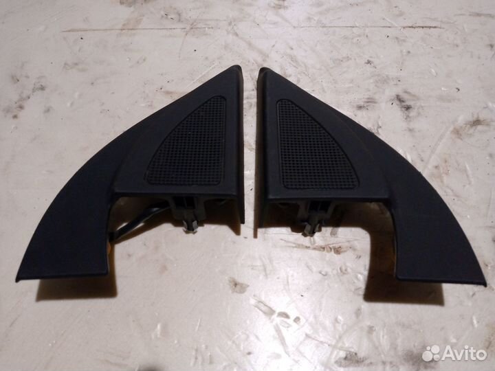 Уголоки дверей внутренние с динамиком Kia Rio 3