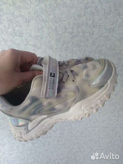 Кроссовки на девочку