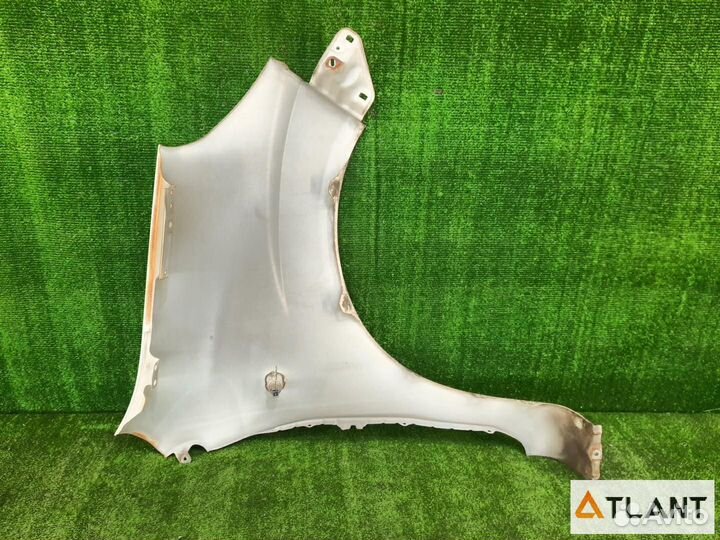 Крыло переднее левое toyota passo