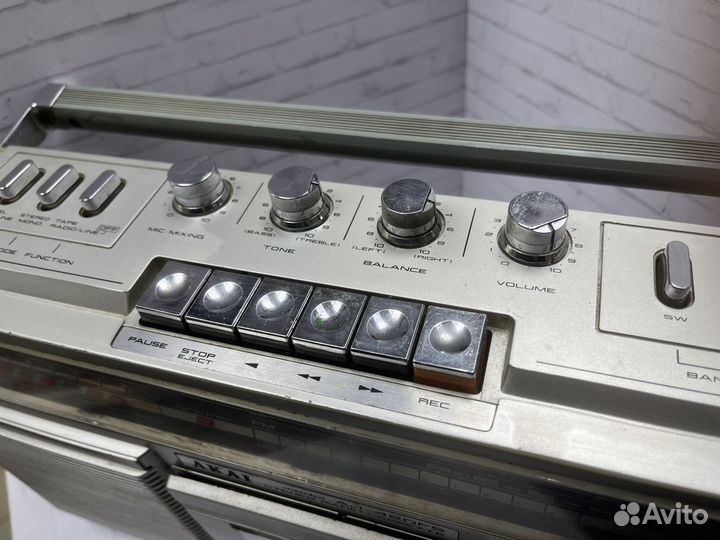 Радиоприемник akai AJ-420FS