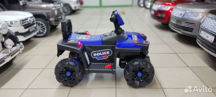 Квадроцикл с пультом управления