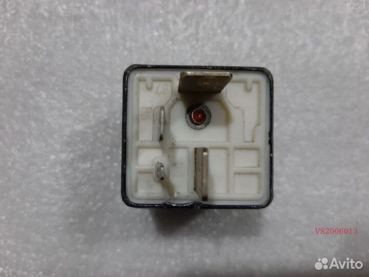 Реле свечей накаливания volkswagen passat B5